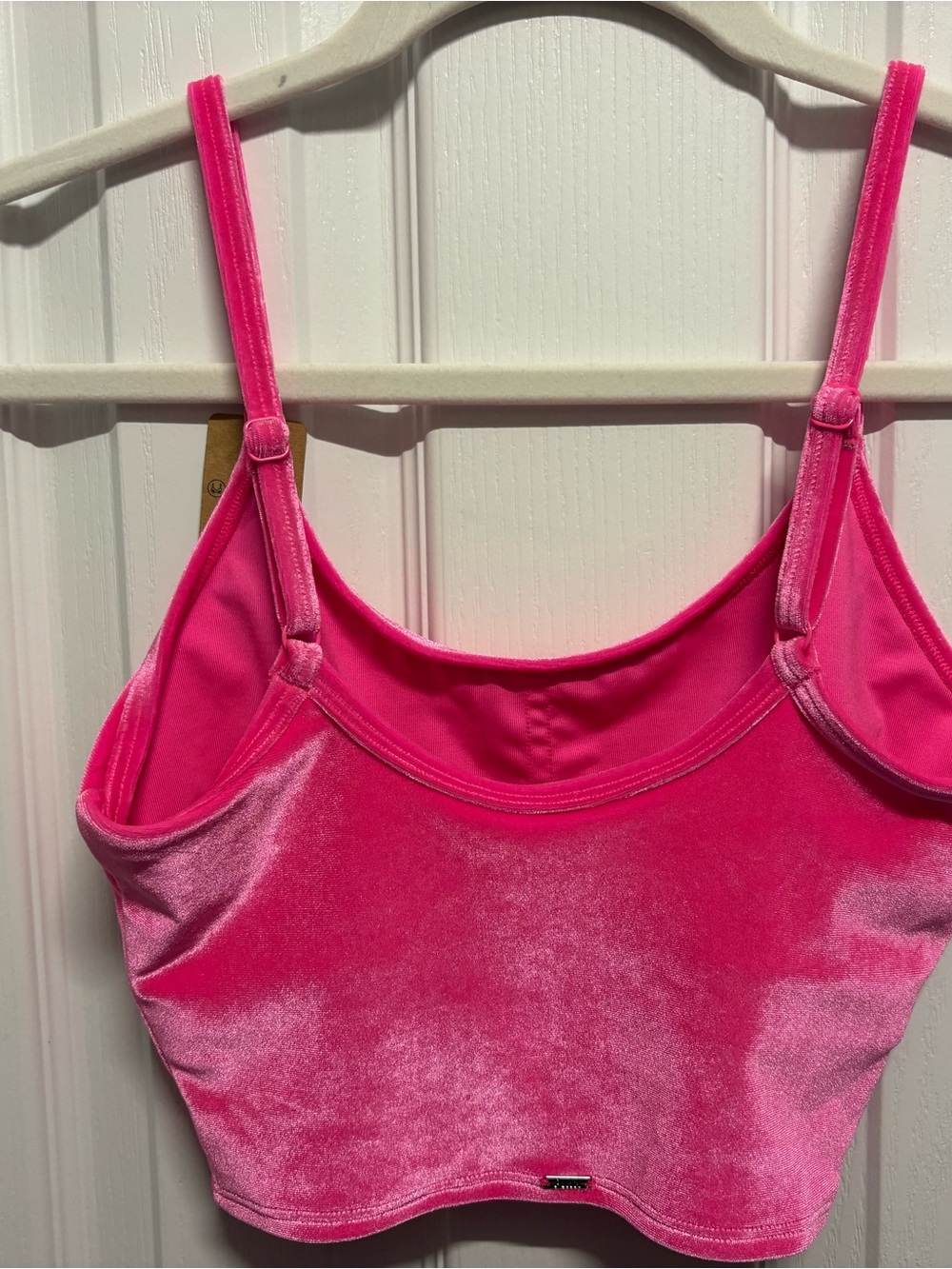 NWT PINK Active Bright Pink Velvet Crop Tank/Sports Bra - Picture 3 of 5